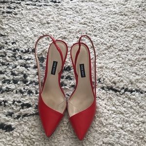 Nine West pointed toe sling back pump size 9